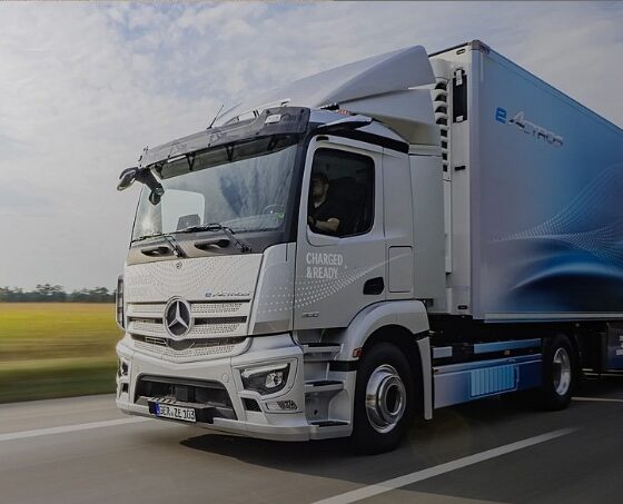 Mercedes-Benz Truck image